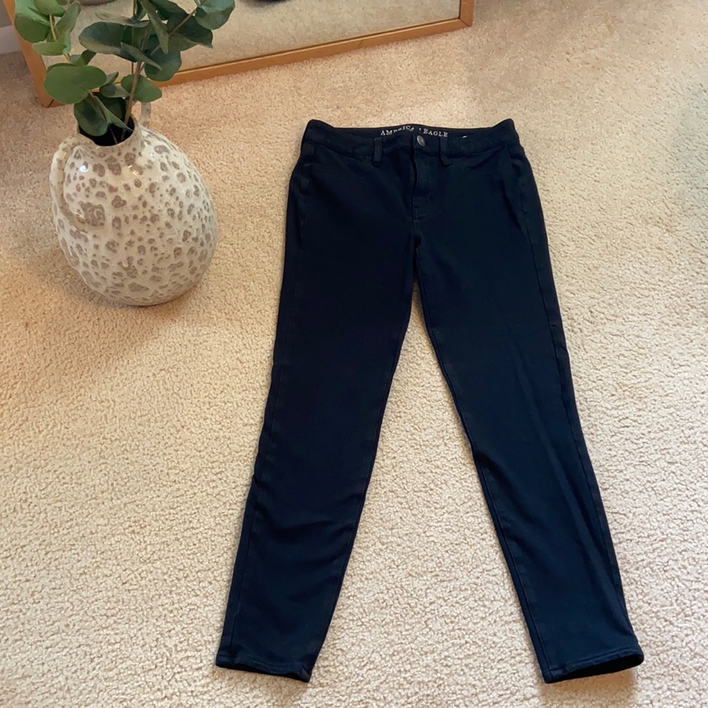 AE Hi-Rise Black Jeggings